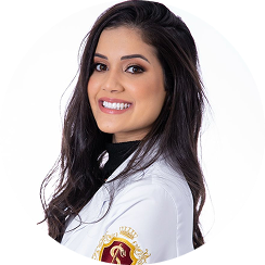 Dra. Isabelle Carvalho